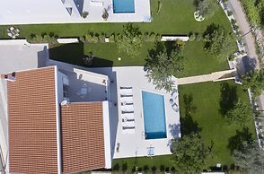 Exquisite Villa in Stanisovi With Swimming Pool