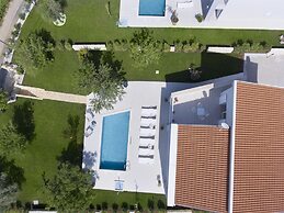 Exquisite Villa in Stanisovi With Swimming Pool