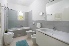 Exquisite Villa in Stanisovi With Swimming Pool