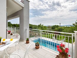 Exquisite Villa in Stanisovi With Swimming Pool