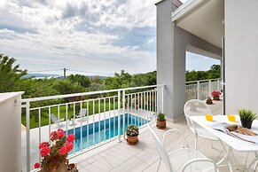 Exquisite Villa in Stanisovi With Swimming Pool