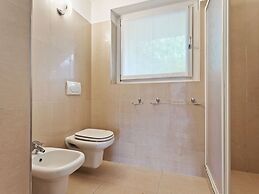 Villa a Barasso Vicino al Centro