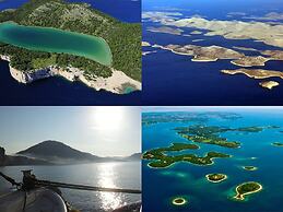 Charming Holiday Home With Private Pool