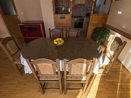 Charming Holiday Home With Private Pool