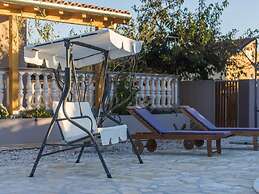 Charming Holiday Home With Private Pool