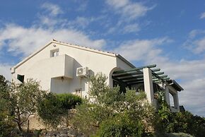 Holiday House in a Quiet Area,covered Terrace