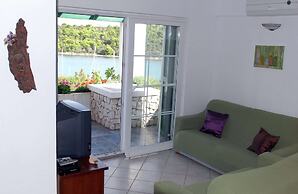 Holiday House in a Quiet Area,covered Terrace