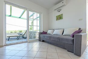 Holiday House in a Quiet Area,covered Terrace