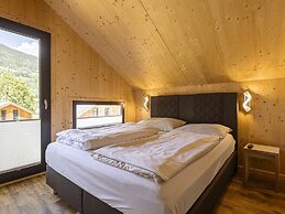 Modern Wooden Chalet in Sankt Georgen ob Murau with Hot Tub
