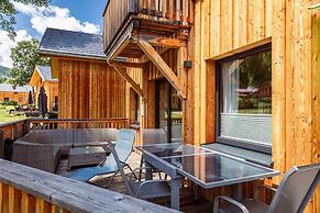 Modern Wooden Chalet in Sankt Georgen ob Murau with Hot Tub