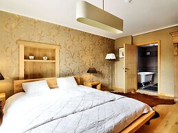 Luscious Holiday Home Pool & Sauna