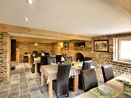 Luscious Holiday Home Pool & Sauna