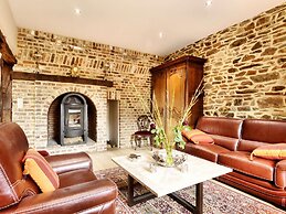 Luscious Holiday Home Pool & Sauna