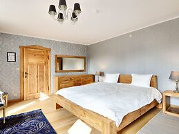 Luscious Holiday Home Pool & Sauna