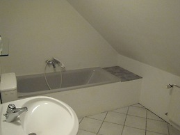 Spacious Apartment in Morbach With Garden