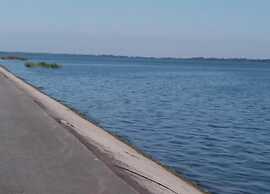 Lovely Apartment with Covered Terrace & Hot Tub
