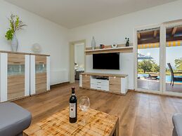 Gorgeous Villa With Private Pool and Covered Terrace & Sea View