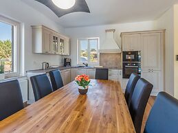 Gorgeous Villa With Private Pool and Covered Terrace & Sea View