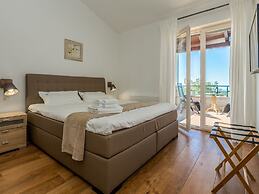 Gorgeous Villa With Private Pool and Covered Terrace & Sea View