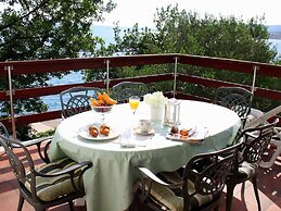 Apartment in Maslenica With Terrace