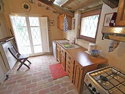 Belvilla by OYO Spacious Villa in Treia With Pool