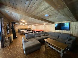 Spacious Waimes Villa