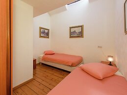 Spacious Waimes Villa
