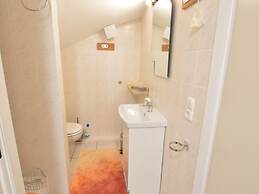 Spacious Apartment in Vulkaneifel
