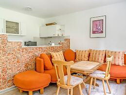 Holiday Home With Shared Pool in Jagersgrun