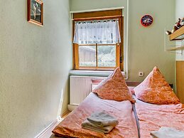 Holiday Home With Shared Pool in Jagersgrun