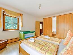 Holiday Home With Shared Pool in Jagersgrun