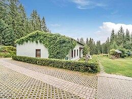 Holiday Home With Shared Pool in Jagersgrun