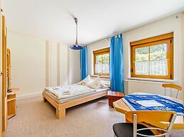 Holiday Home With Shared Pool in Jagersgrun