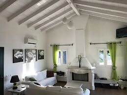 Comfy Apartment in Vinkuran With the Beach Nearby