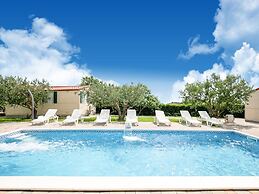 Lovely Holiday Home in Pakoštane With Swimming Pool