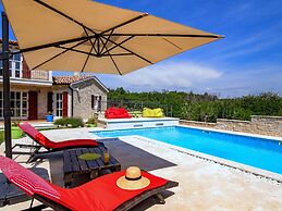 Splendid Villa With Private Swimming Pool
