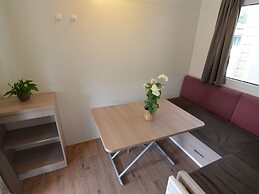 Wooden Chalet with Terrace near Beach