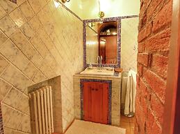 Rustic Villa with Private Pool near Montepulciano
