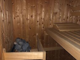 Chic Beachside Stay w/ Sauna