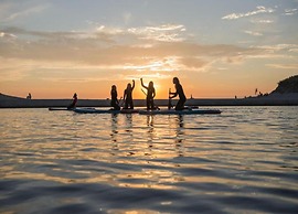 Chic Beachside Stay w/ Sauna