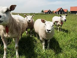Atmospheric Holiday Home Near the Oosterschelde