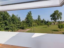 Majestic Mansion in Vrouwenpolder