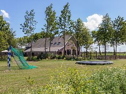 Majestic Mansion in Vrouwenpolder