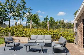 Majestic Mansion in Vrouwenpolder