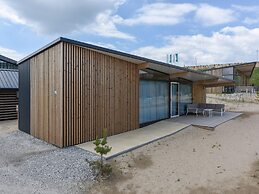 Comfortable Lodge With Terrace, in Bloemendaal