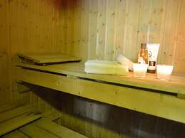 Cottage With Swimming Pool