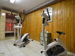 Cottage With Swimming Pool