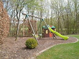 Cottage With Swimming Pool