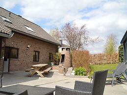 Cottage With Swimming Pool