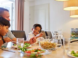 Nice Villa With Sauna and Bubble Bath in Limburg